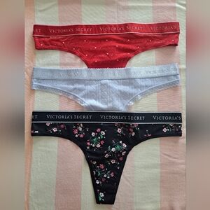 VS Panties bundle (L) NWT